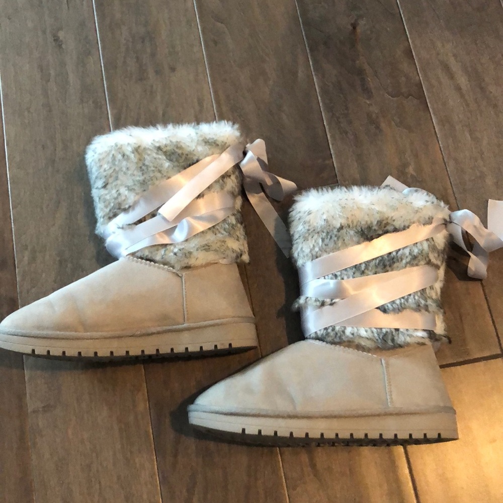 Just Fab fur boots